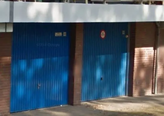 Weegbreestraat