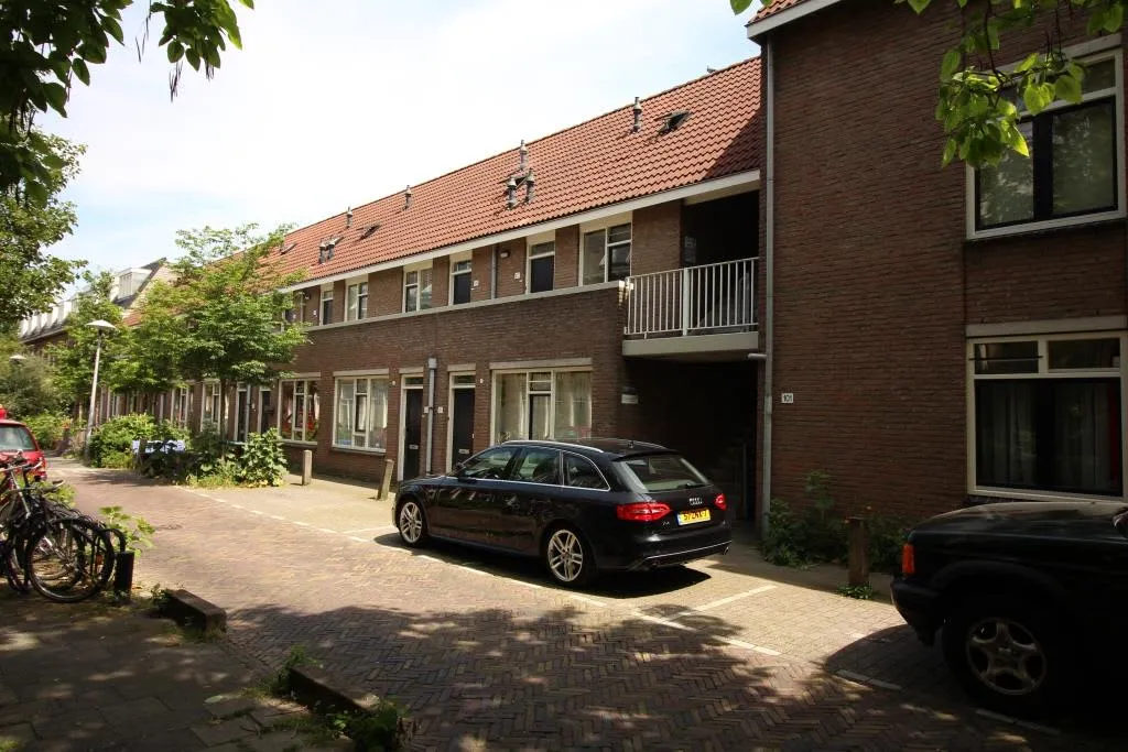 St.-Janshovenstraat 127 3572RB Utrecht