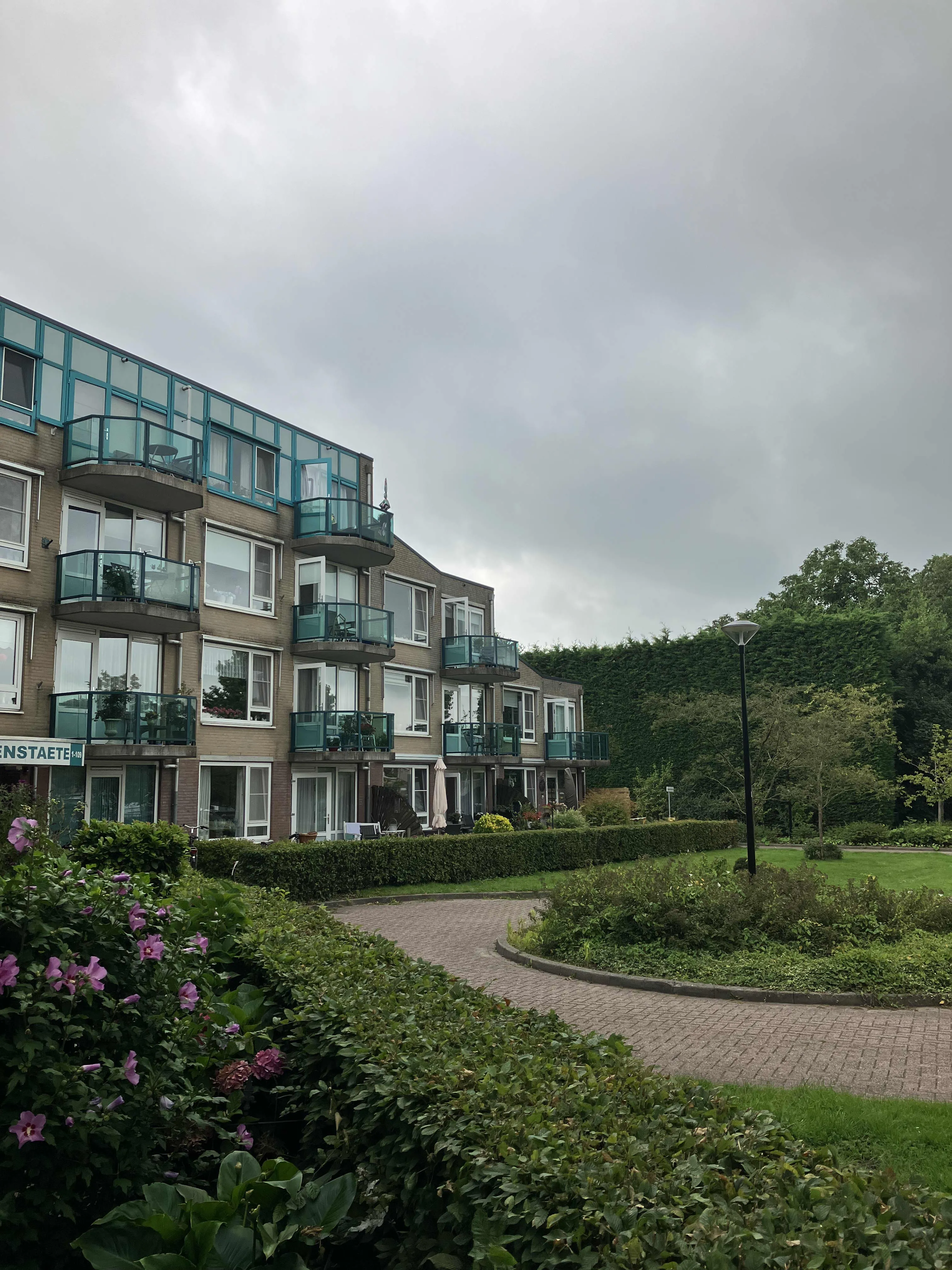 Zuster den Hertoglaan