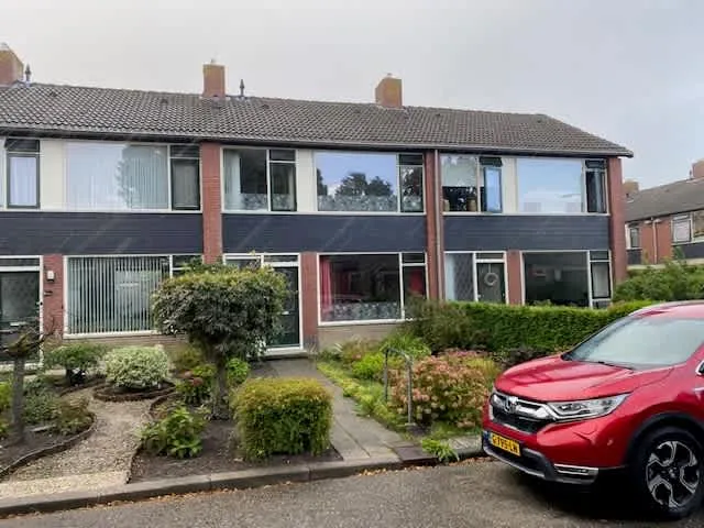 Meester J.S. van Weerdenstraat 3 9965RE Leens