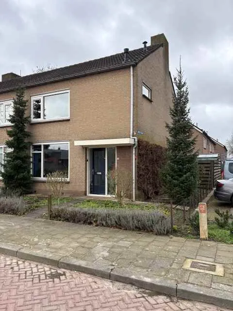 Azaleastraat 10 6658XP Beneden-Leeuwen