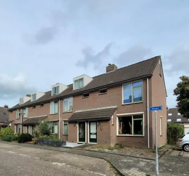 Kloet 4 3371HL Hardinxveld-Giessendam