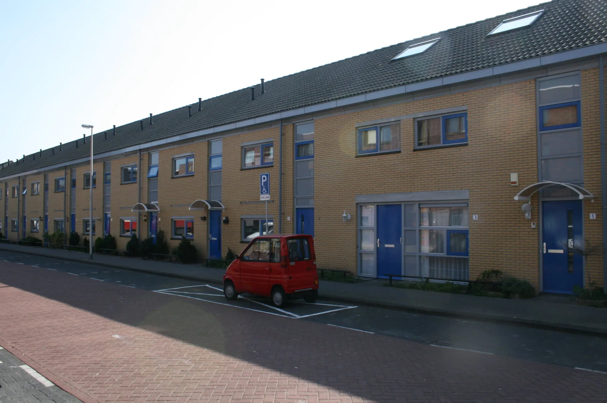 Dr. Max Euwestraat