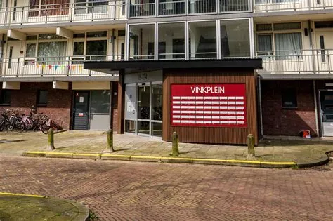 Ooievaar- en Vinkplein