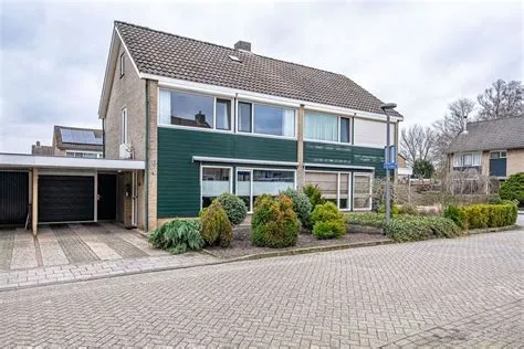 Zenderen