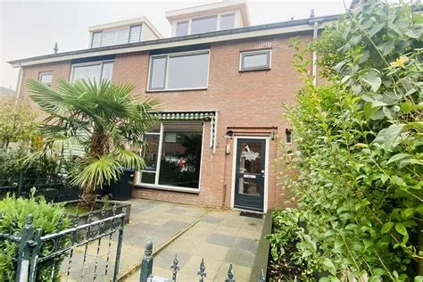 Pr. Bernhardstraat en omgeving