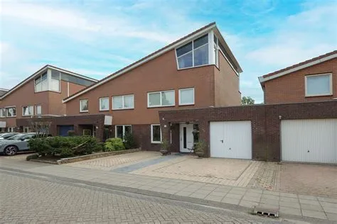 Tussen de Vaarten N.- Oost